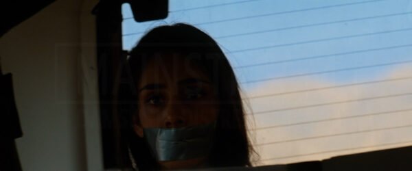 Sandra Echeverría kidnapped bound and tape gagged in Savages - 04